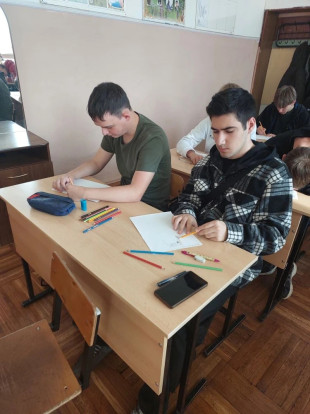 Сегодня в группе 189-ОС было проведено комбинированное психологическое занятие с элементами арт-терапевтического тренинга.'"Я в колледже', организованное педагогом-психологом Концевенко А.Г.. 4